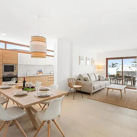 Famara - Vipvipvillas * Playa Blanca (Lanzarote)