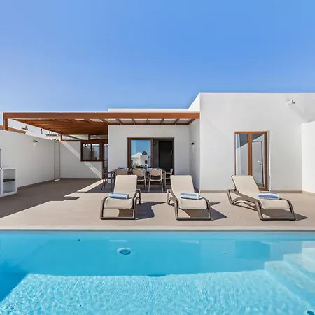 וילה Famara - Vipvipvillas