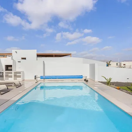 Famara - Vipvipvillas Playa Blanca