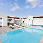 Famara - Vipvipvillas Villa Playa Blanca (Lanzarote)