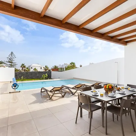 Famara - Vipvipvillas Willa